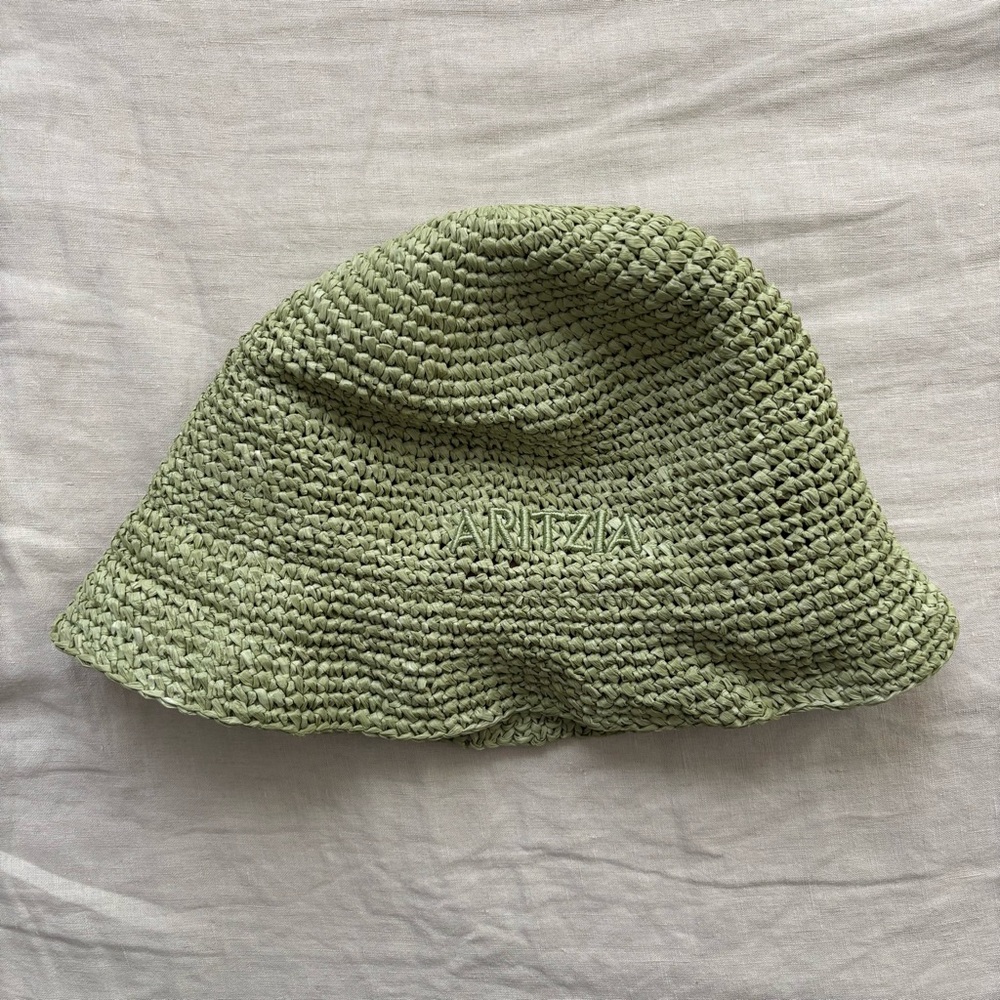 Aritzia Crochet Bucket Hat